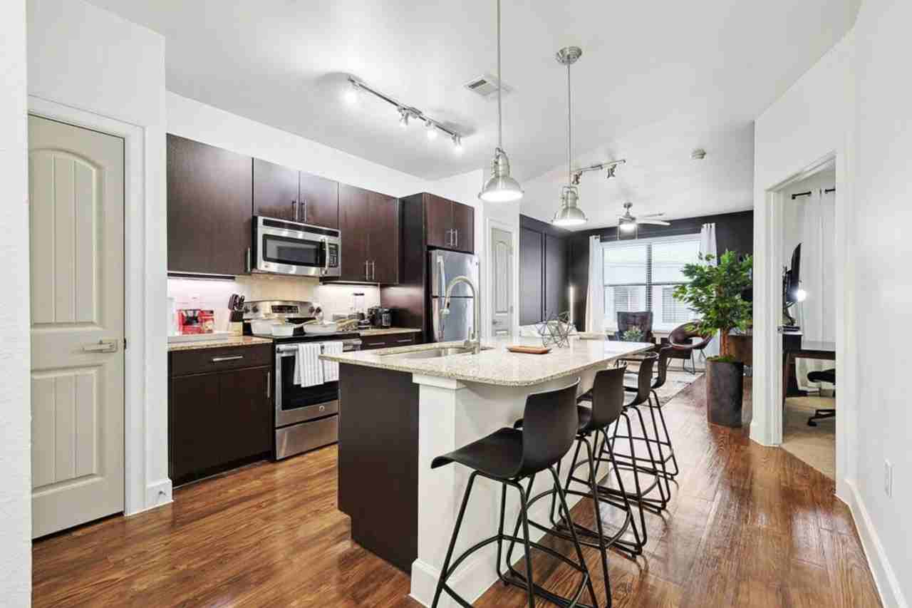 5752 Town and Country Boulevard - Photo 3 of 92