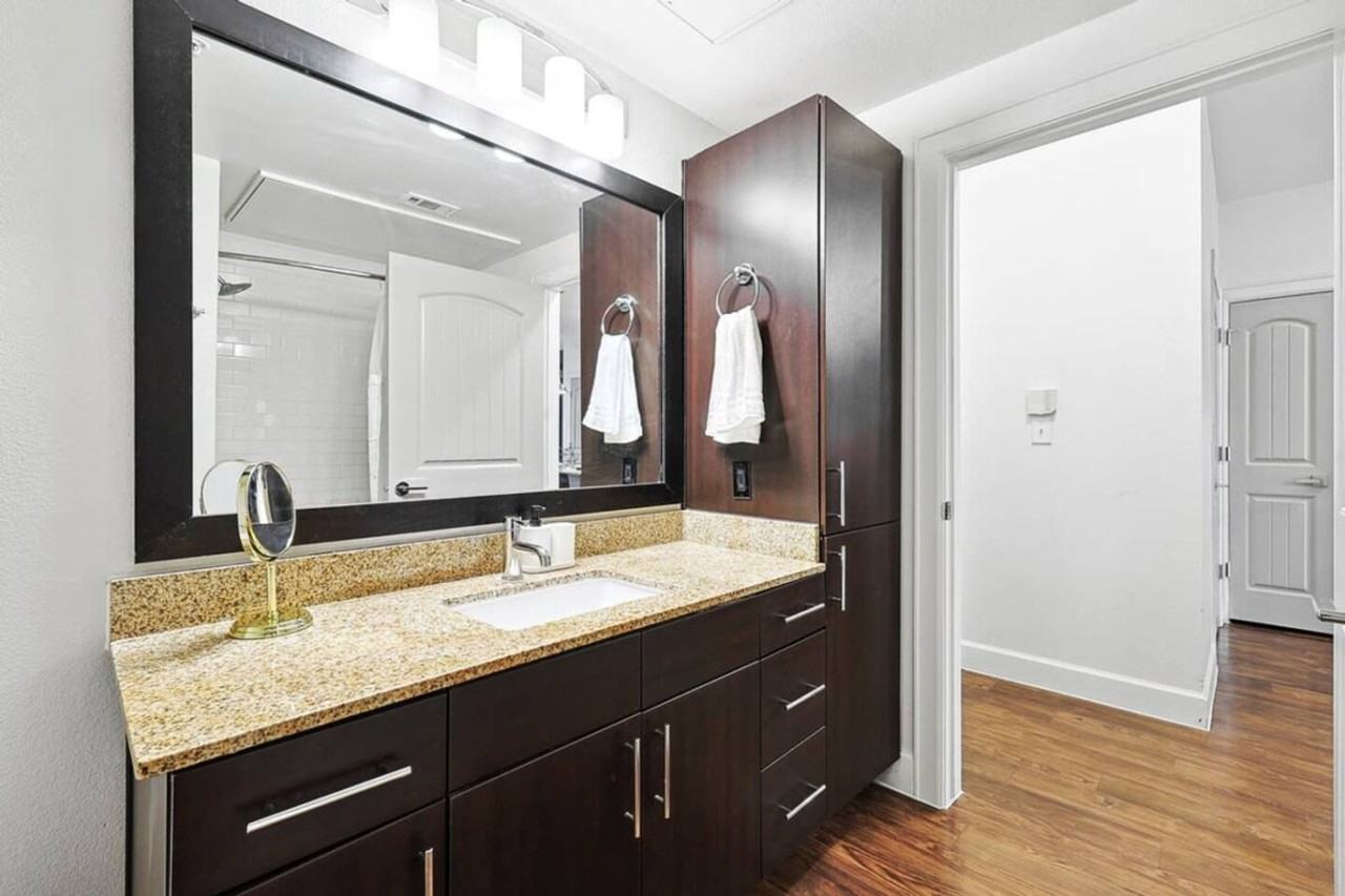 5752 Town and Country Boulevard - Photo 4 of 92