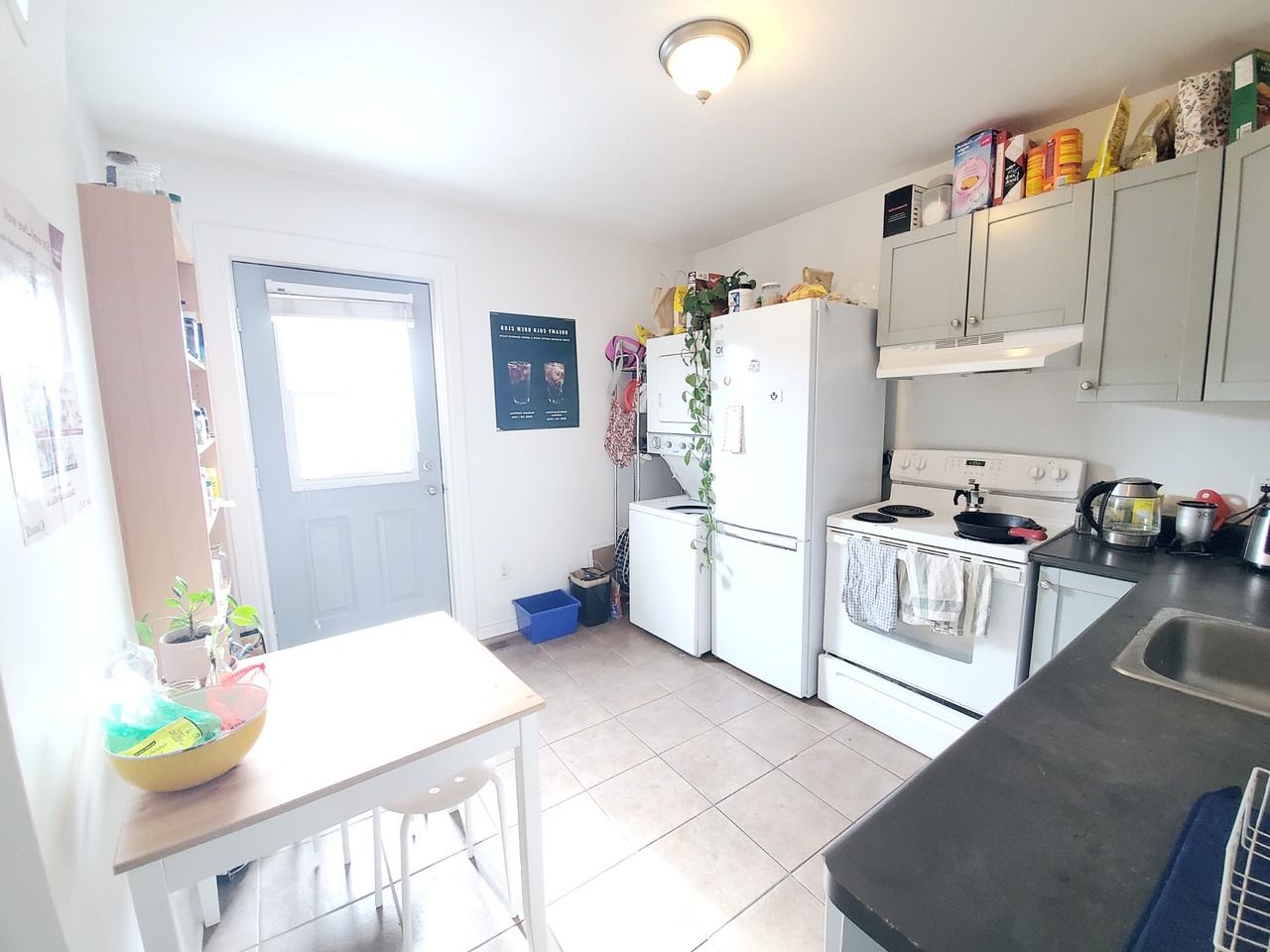 495 Dupont Street - Photo 2 of 14