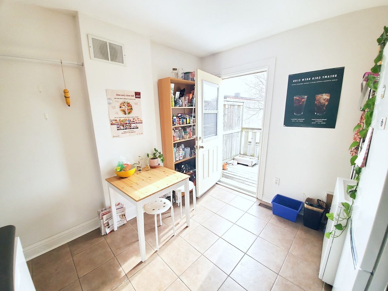 495 Dupont Street - Photo 3 of 14