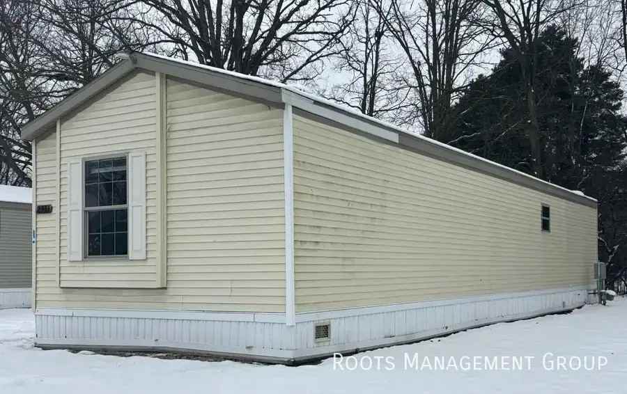 2333 Fredonia Ave - Photo 2 of 10