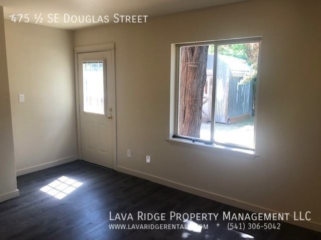 475 Se Douglas St - Photo 5 of 16