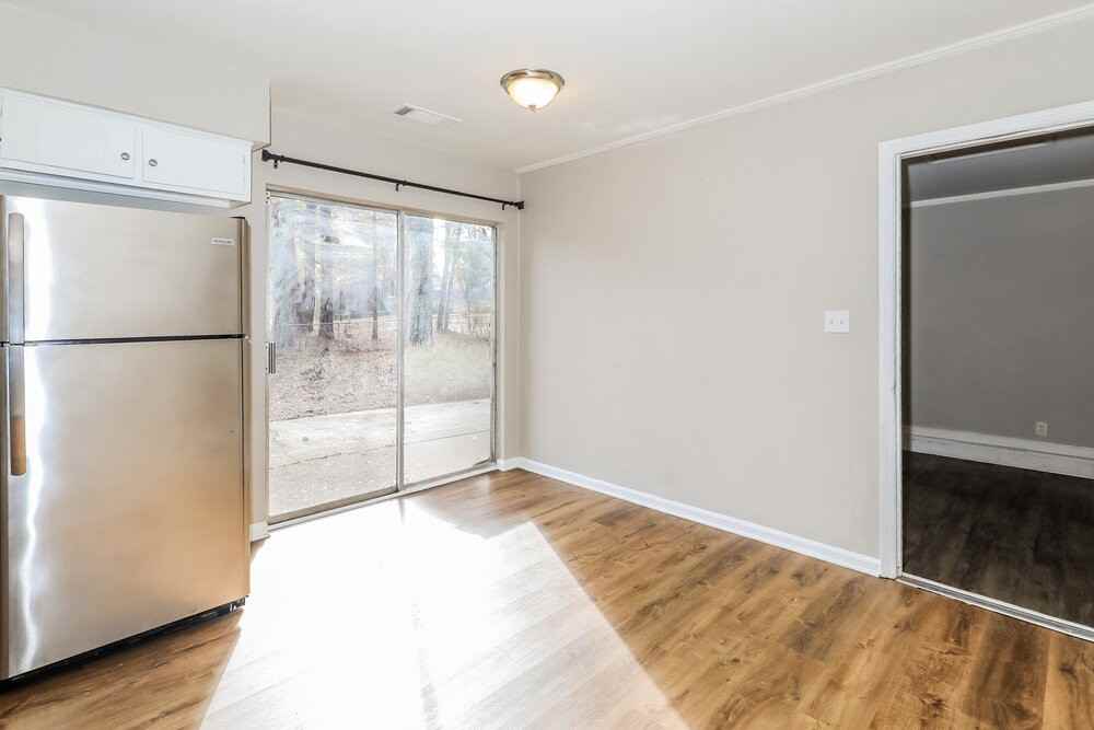 8974 Sterling Ridge Lane - Photo 5 of 16