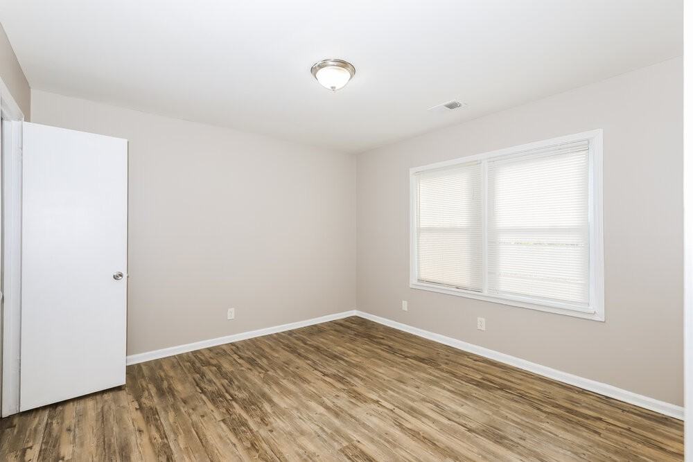 8974 Sterling Ridge Lane - Photo 6 of 16