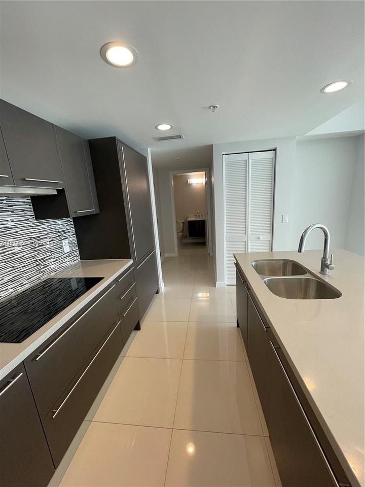 7875 Northwest 107th Avenue