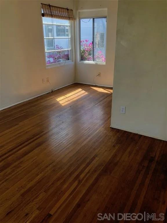 831 Jamaica Ct #831 - Photo 3 of 9