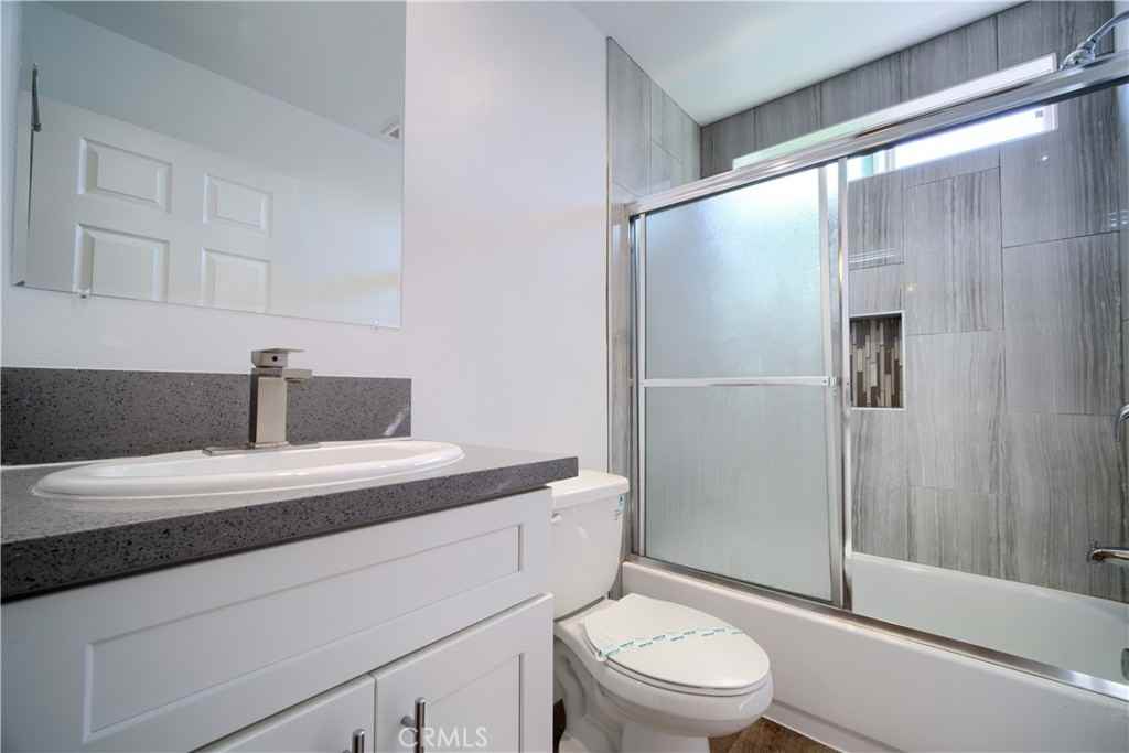 1427 South New Hampshire Avenue #1427 - Photo 3 of 21