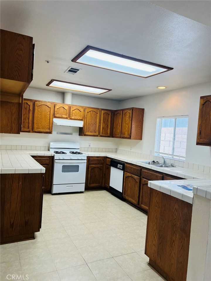 15544 Esther St #15544 - Photo 5 of 10