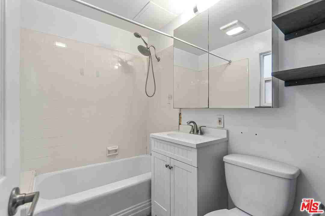 115 44th Street #115 - Photo 2 of 38