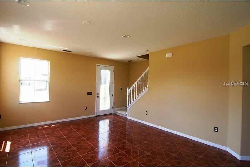 603 Alfani St #603 - Photo 5 of 10