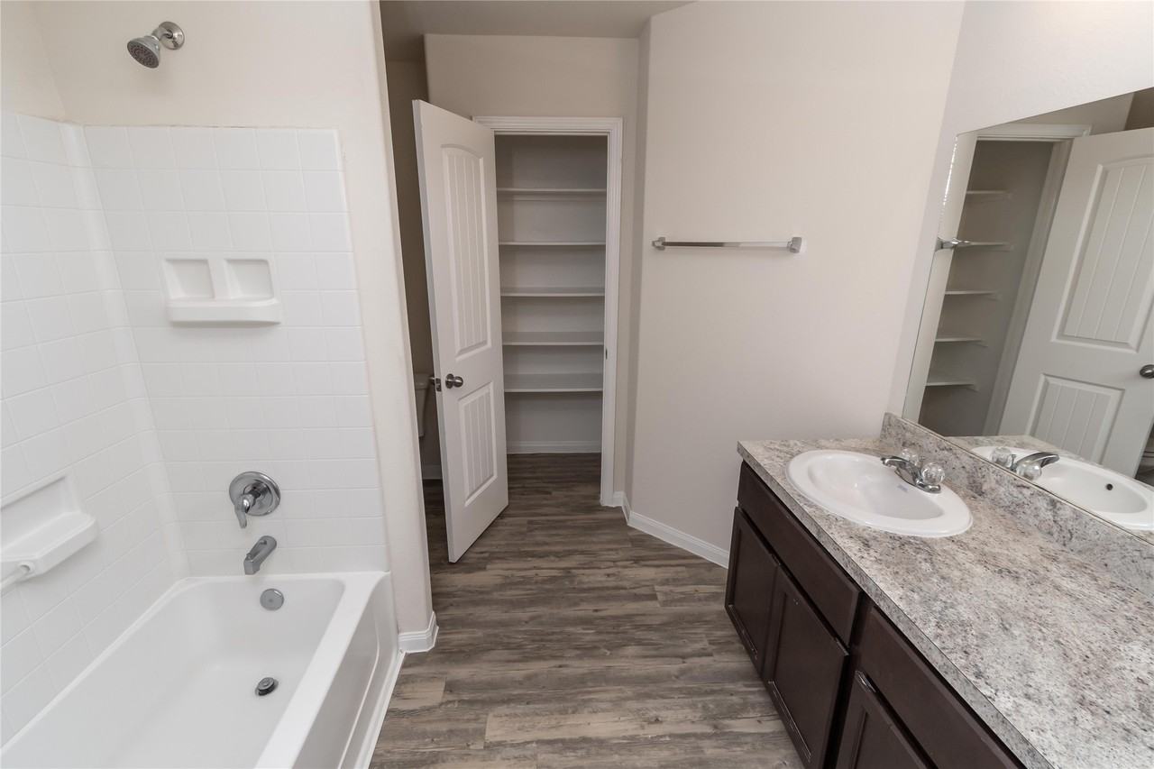 19438 Plantation Field Drive #19438 - Photo 2 of 10