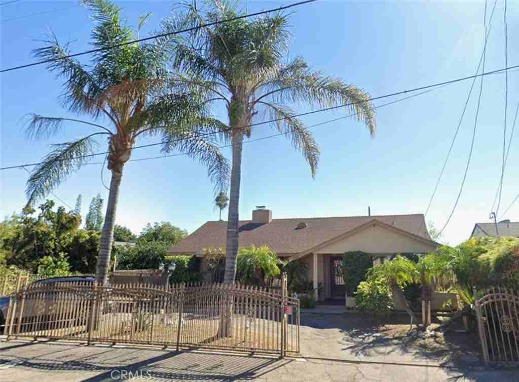 13824 Valerio St #13824 - Photo 3 of 5