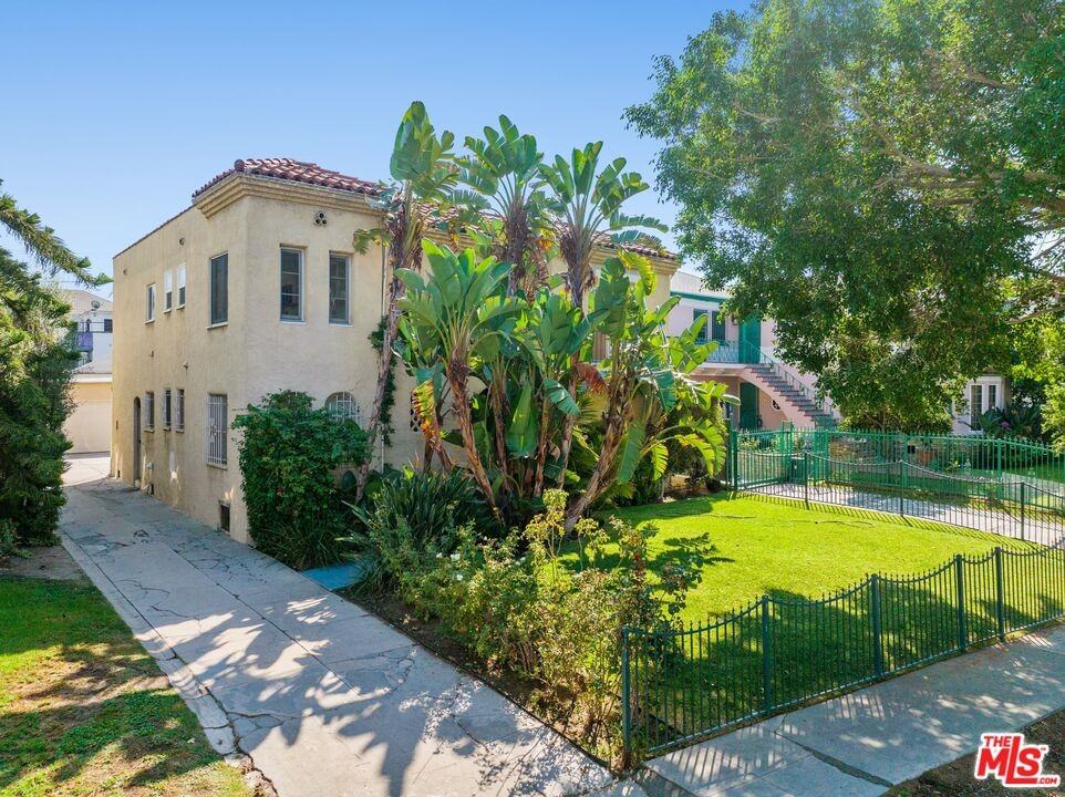 1232 South Orange Grove Avenue #1232 - Photo 4 of 36