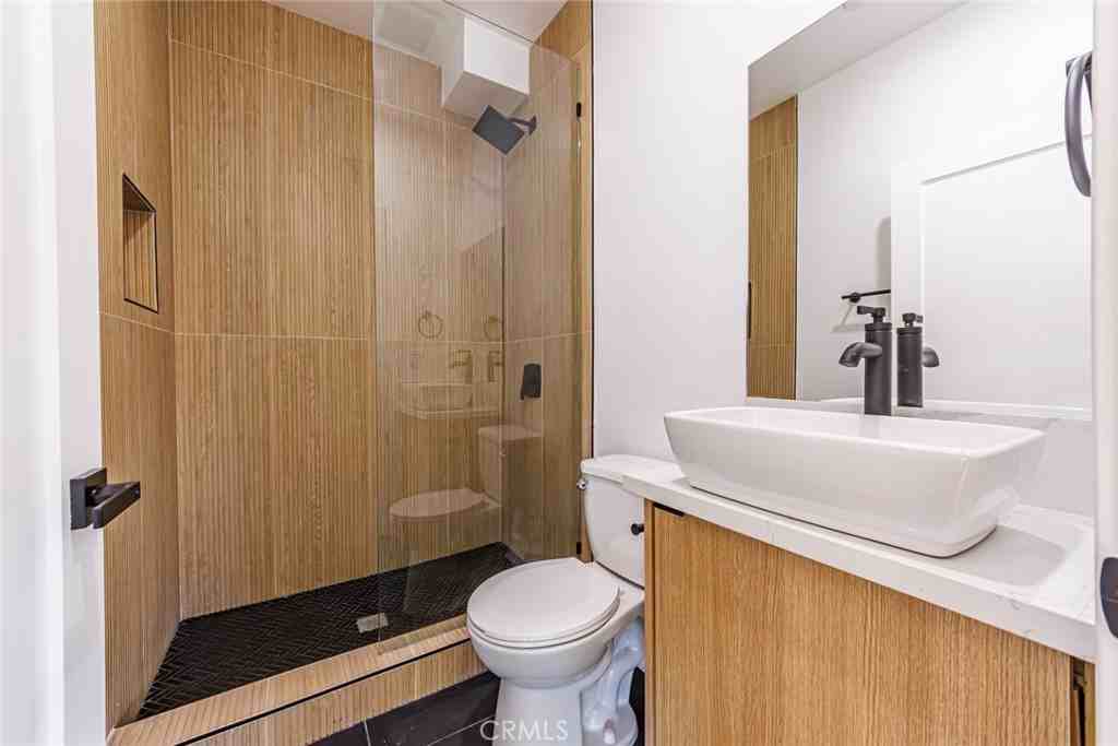 1557 S Ogden Dr #15571-4 - Photo 3 of 23