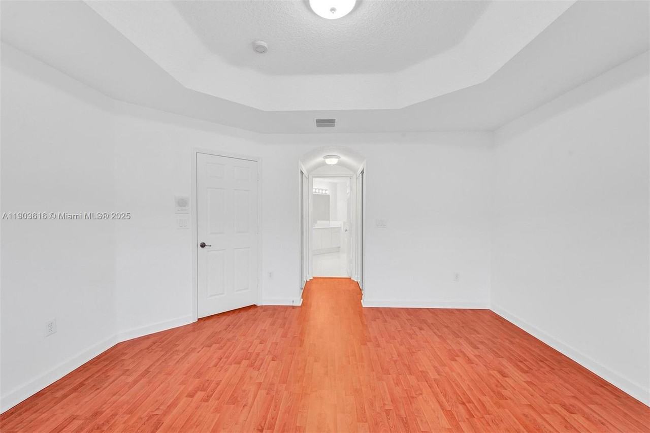 11348 Northwest 73rd Terrace #11348 - Photo 2 of 15