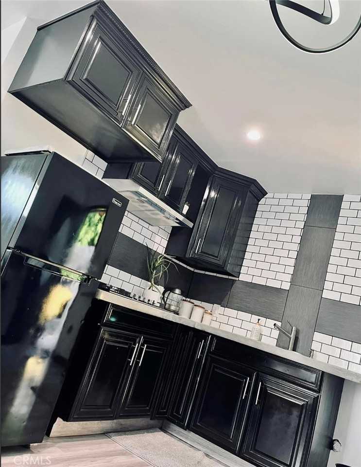 7325 Matilija Avenue #7325 - Photo 5 of 8