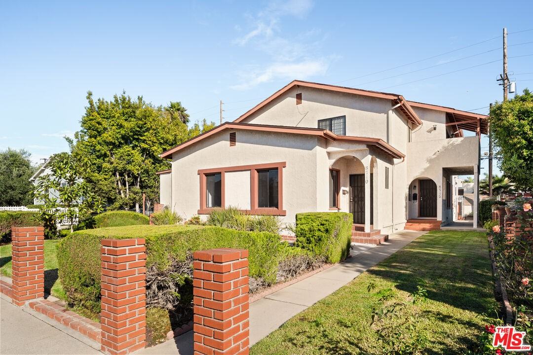 8710 El Manor Avenue #8710-1 - Photo 5 of 12