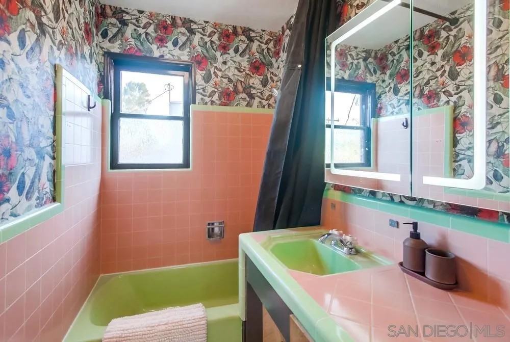 5438B Gilbert Dr #5438B - Photo 5 of 23