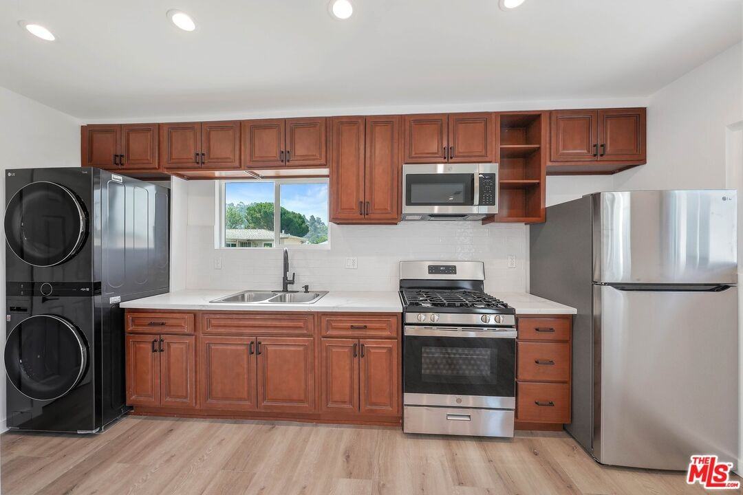 510 E Palmer Ave #510 - Photo 4 of 26