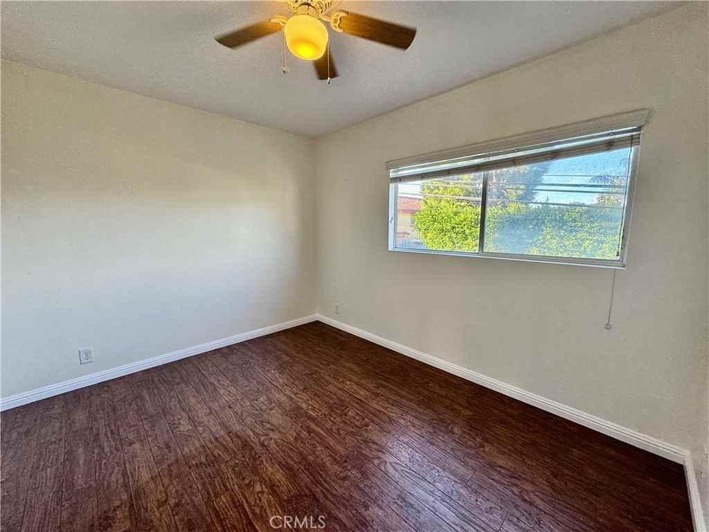 821 Avenue A #821B - Photo 6 of 17