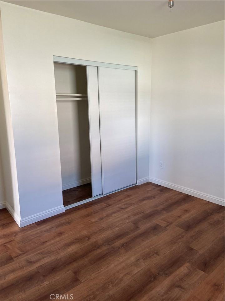 920 Aldgate Ave #920 - Photo 7 of 9