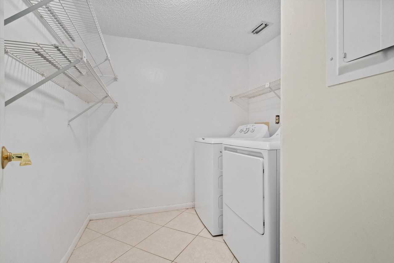 2732 Sw Matheson Ave #2732112H2 - Photo 3 of 18