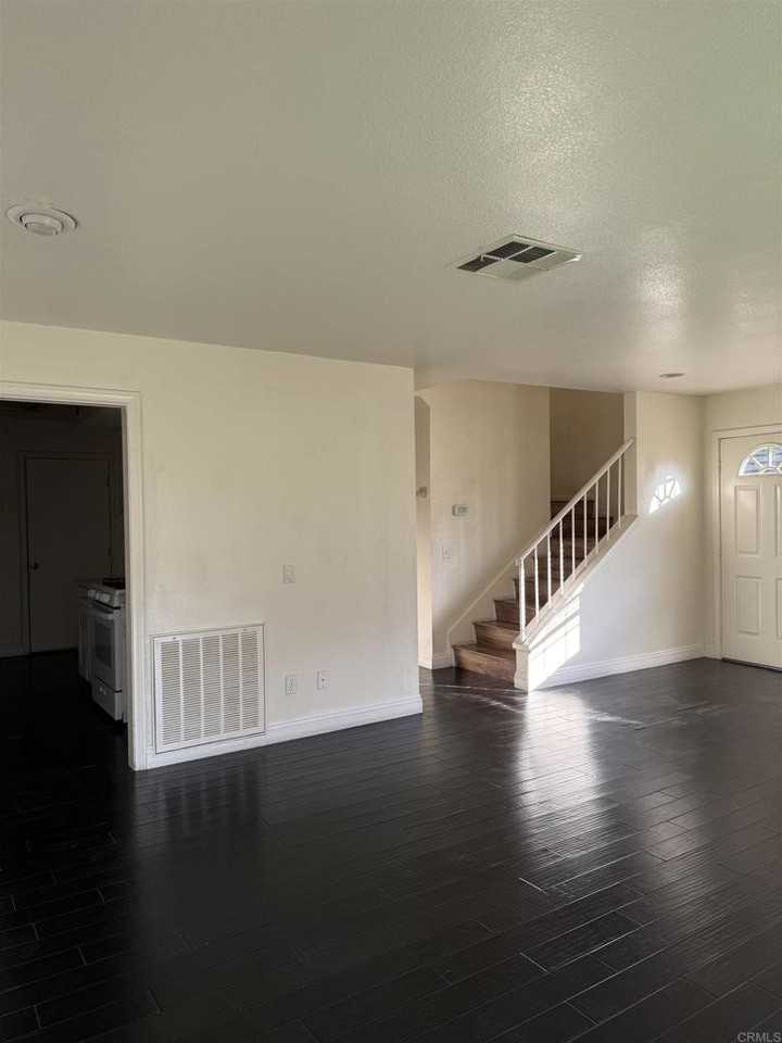 1096 Sumner Place #1096 - Photo 2 of 8