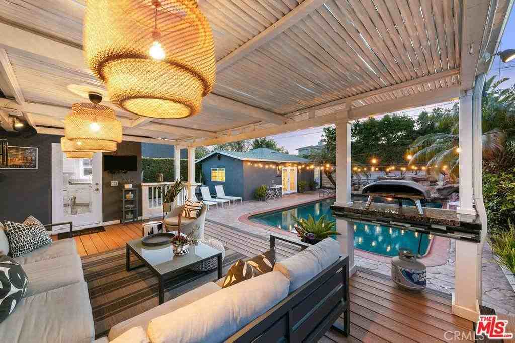 7403 El Manor Ave #7403 - Photo 3 of 8