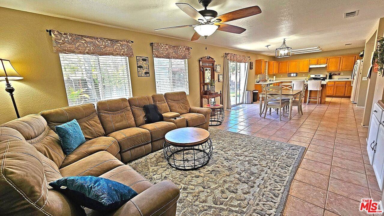 16462 Turnbury Ct #16462 - Photo 2 of 27