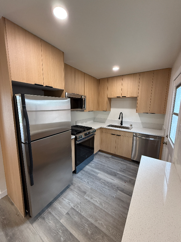 4564 Onondaga Ave - Photo 4 of 27