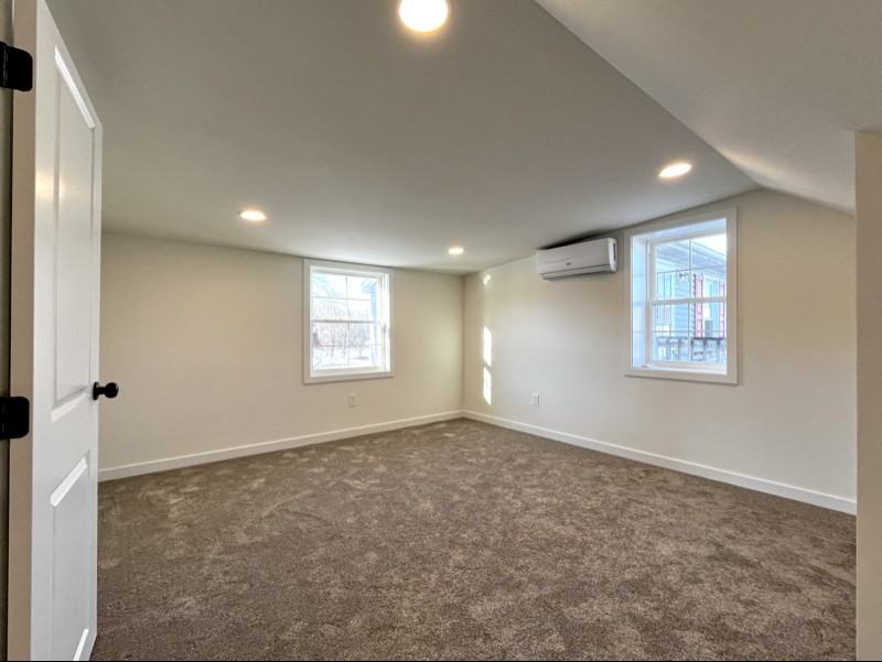 210 East Canal Street - Photo 6 of 9