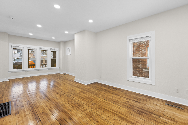 1814 E Linnwood Ave - Photo 3 of 20