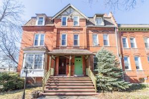 featured image of 11266 South Champlain Avenue #3