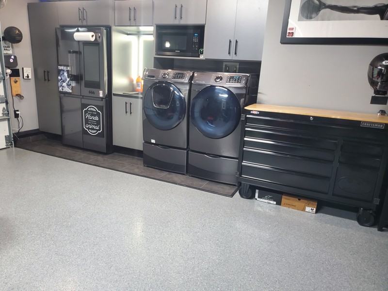 22956 Scribner Dr - Photo 4 of 11