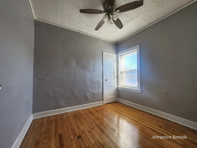 37 W 14th Pl - Photo 3 of 13