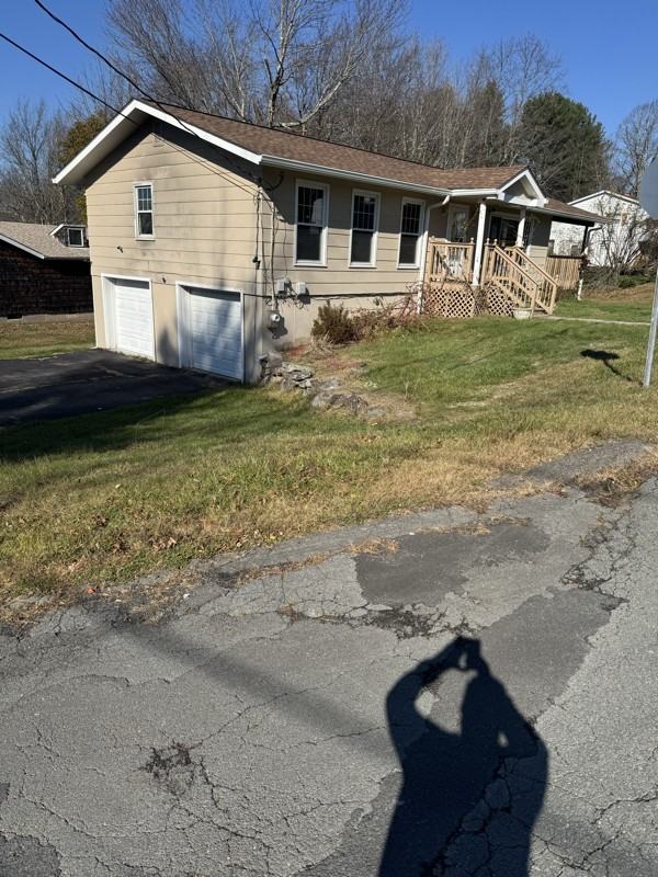 7 Lawrence Ave - Photo 2 of 20