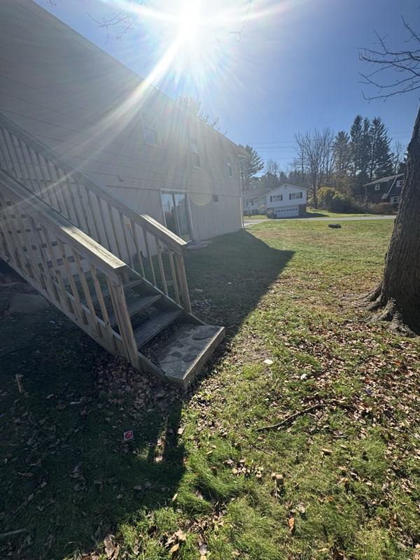 7 Lawrence Ave - Photo 3 of 20