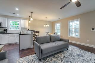 506 Pine Ave #B - Photo 3 of 14