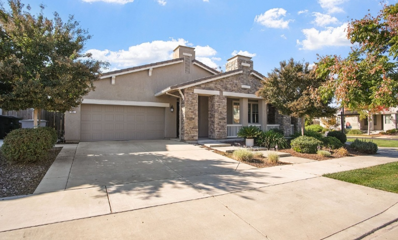 602 Criolla Drive - Photo 2 of 20