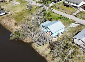 featured image of 4099 Shark Street