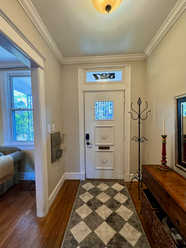 527 Shepherd St Nw - Photo 5 of 20