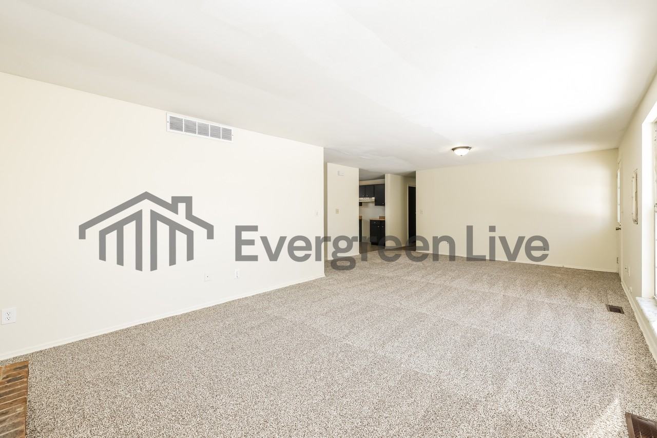 6070 Charlesgate Rd - Photo 5 of 15