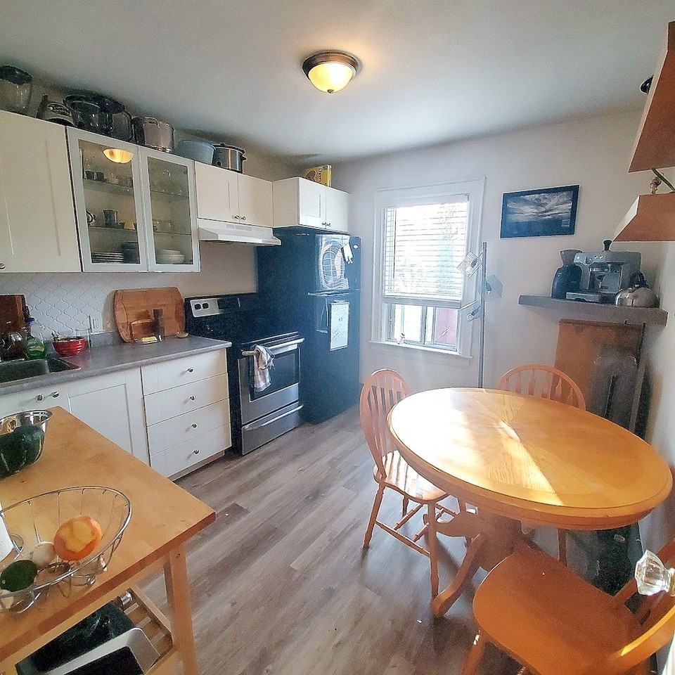 300 Concord Avenue - Photo 5 of 9