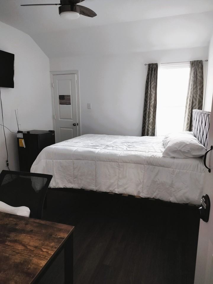 505 Virginia Way #3 - Photo 3 of 8