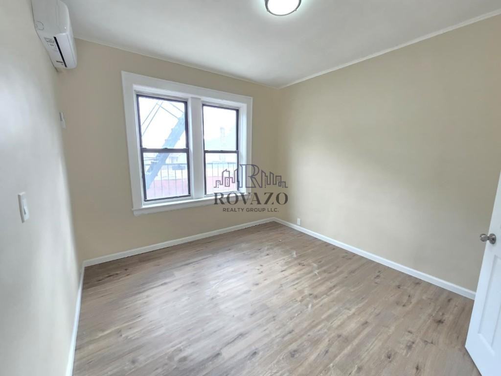 18 40th Street #104 - Photo 3 of 4