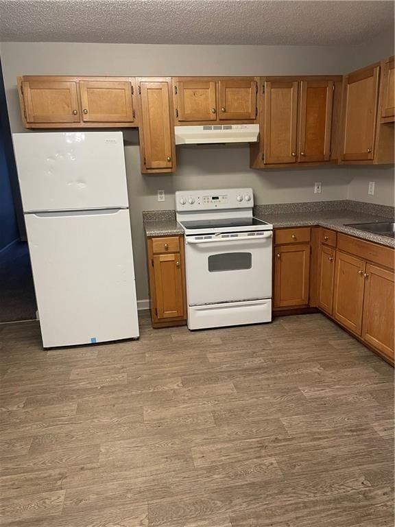 5577 Dale Drive - Photo 3 of 14