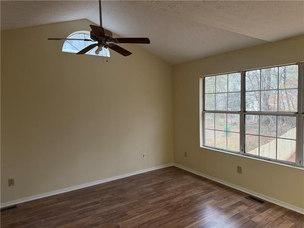 1040 Hampton Hill Court - Photo 7 of 16