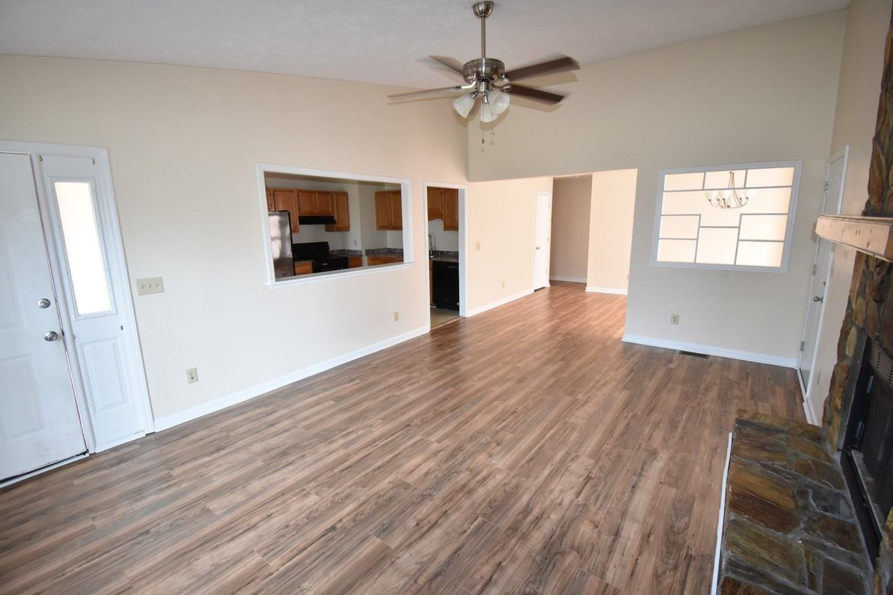 7136 Dayspring Dr - Photo 3 of 20