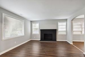 featured image of 1104 West Victory Drive