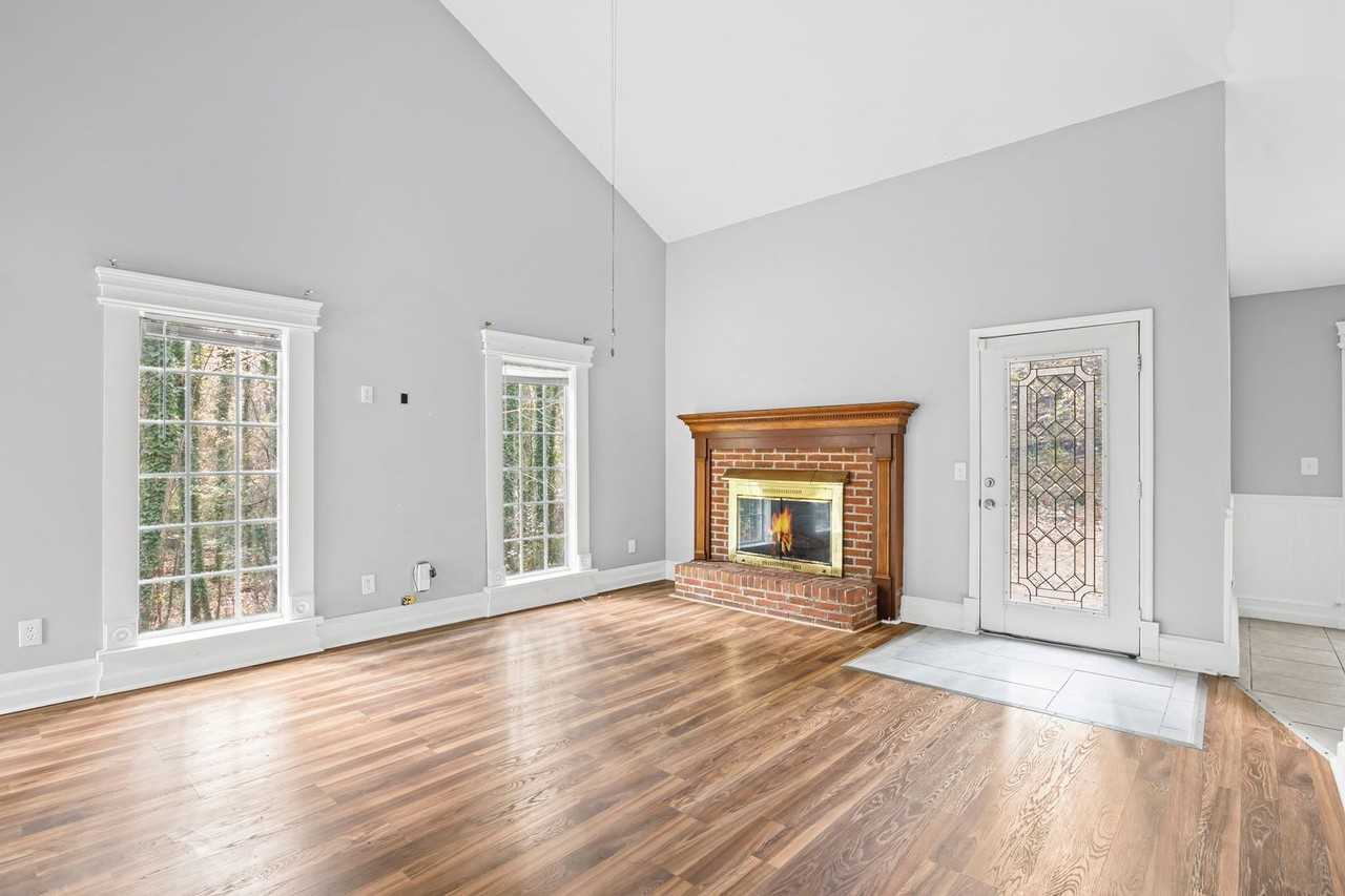 5914 Caitlin Ct Se - Photo 6 of 45